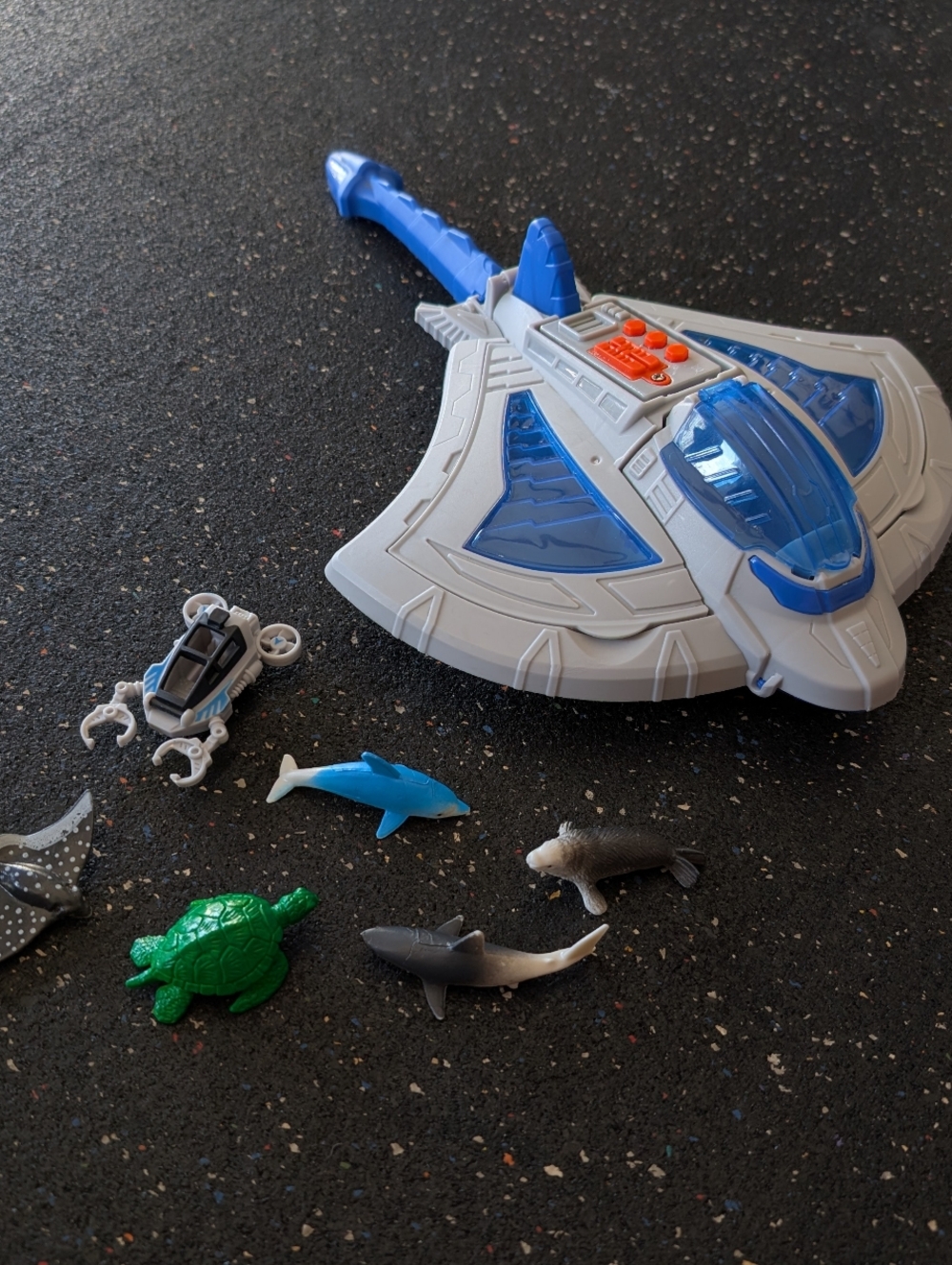 Sting Ray Transporter Set Art Creativity 1 Stingray Toy with sounds | 6 sea figs